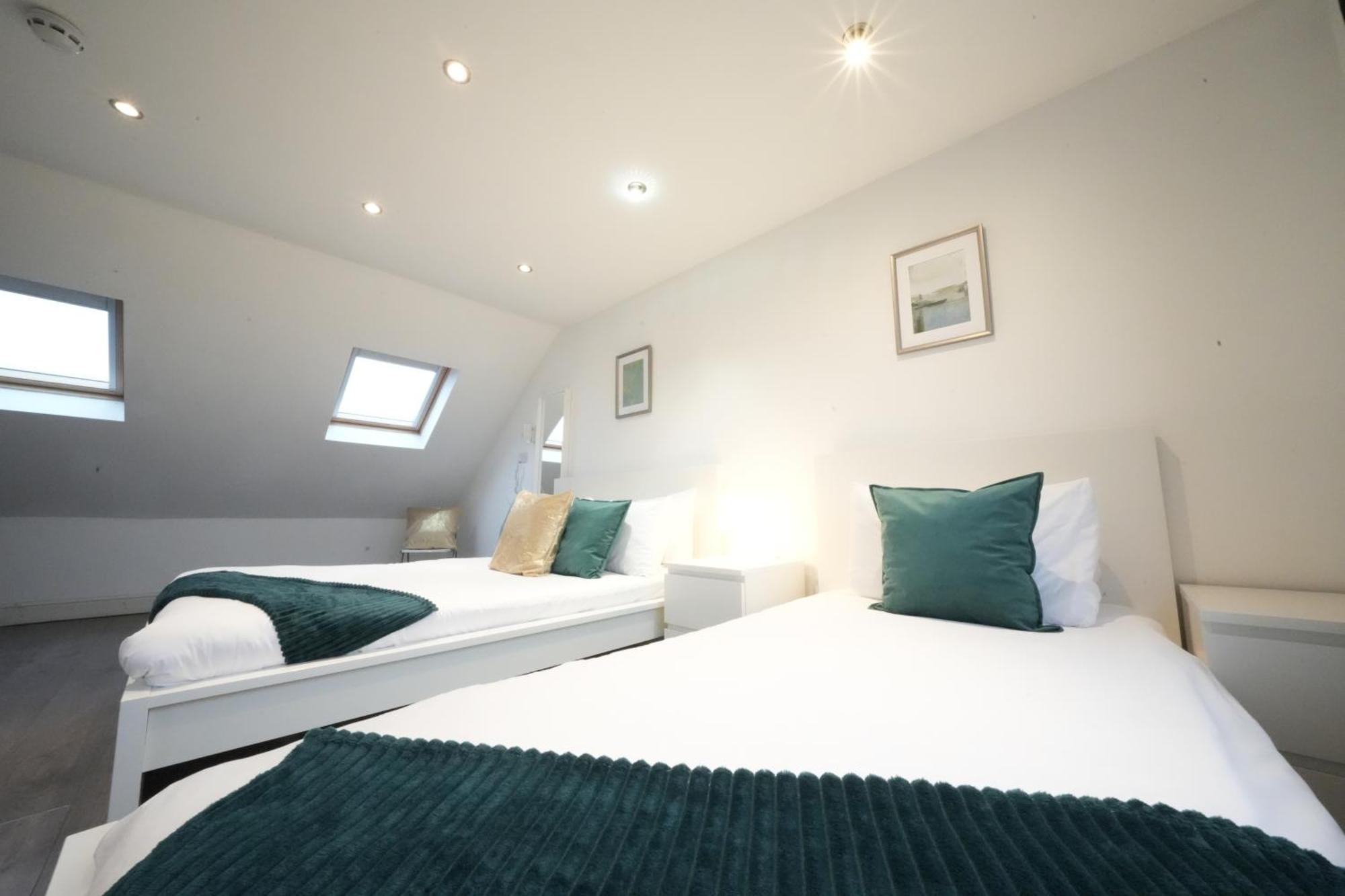 Grand Airport Ensuites Harmondsworth Exteriér fotografie