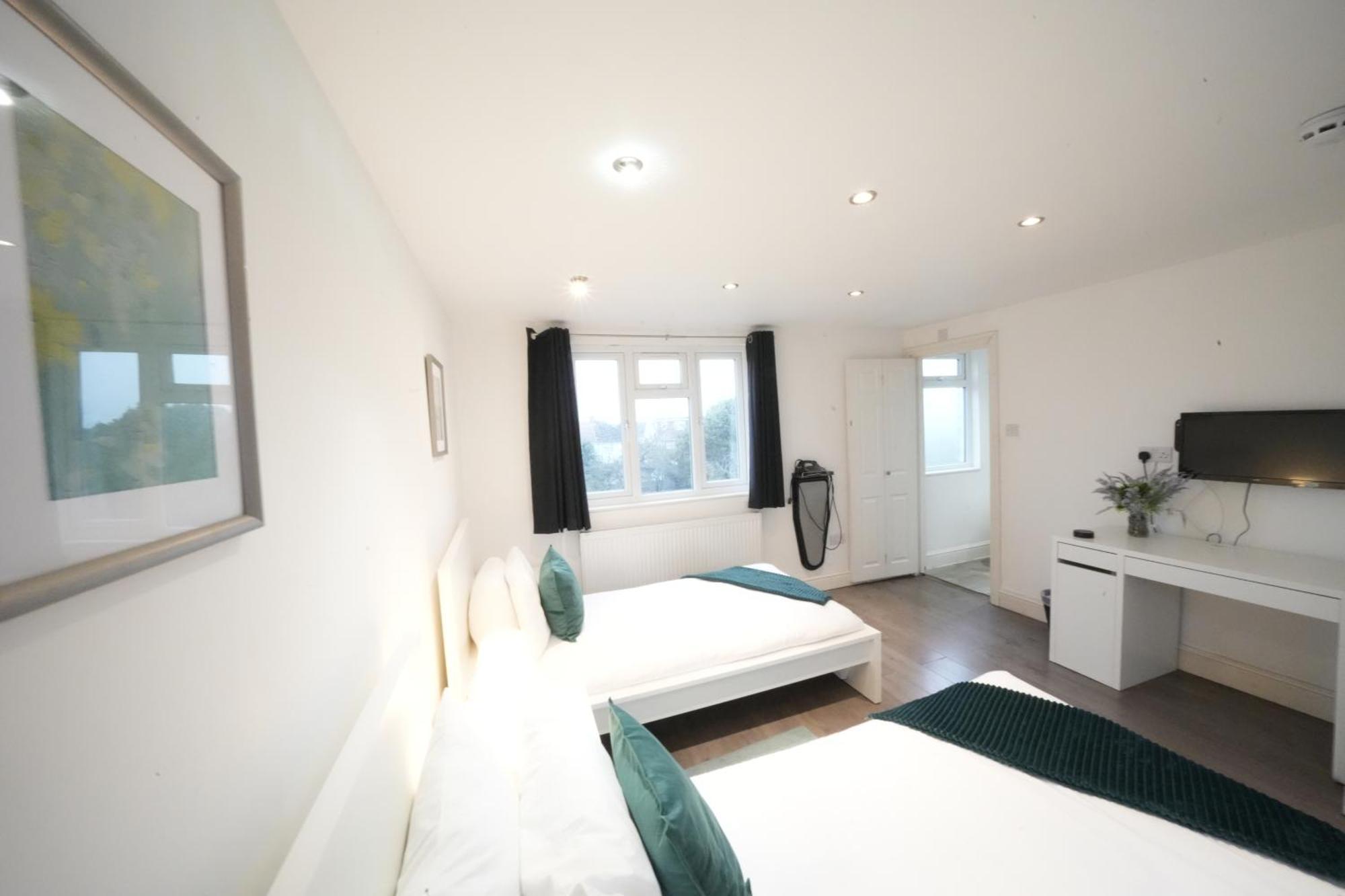 Grand Airport Ensuites Harmondsworth Exteriér fotografie