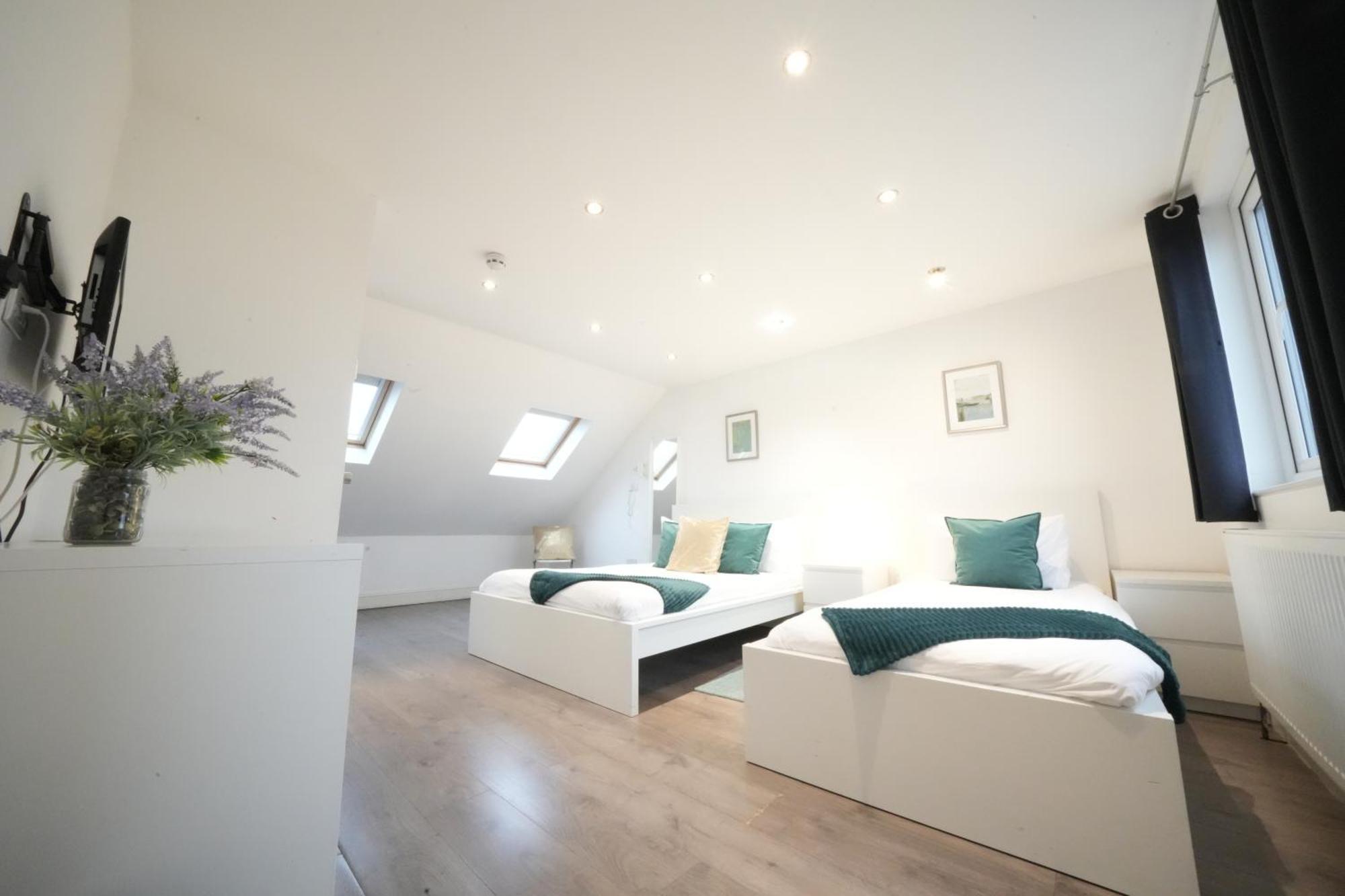 Grand Airport Ensuites Harmondsworth Exteriér fotografie