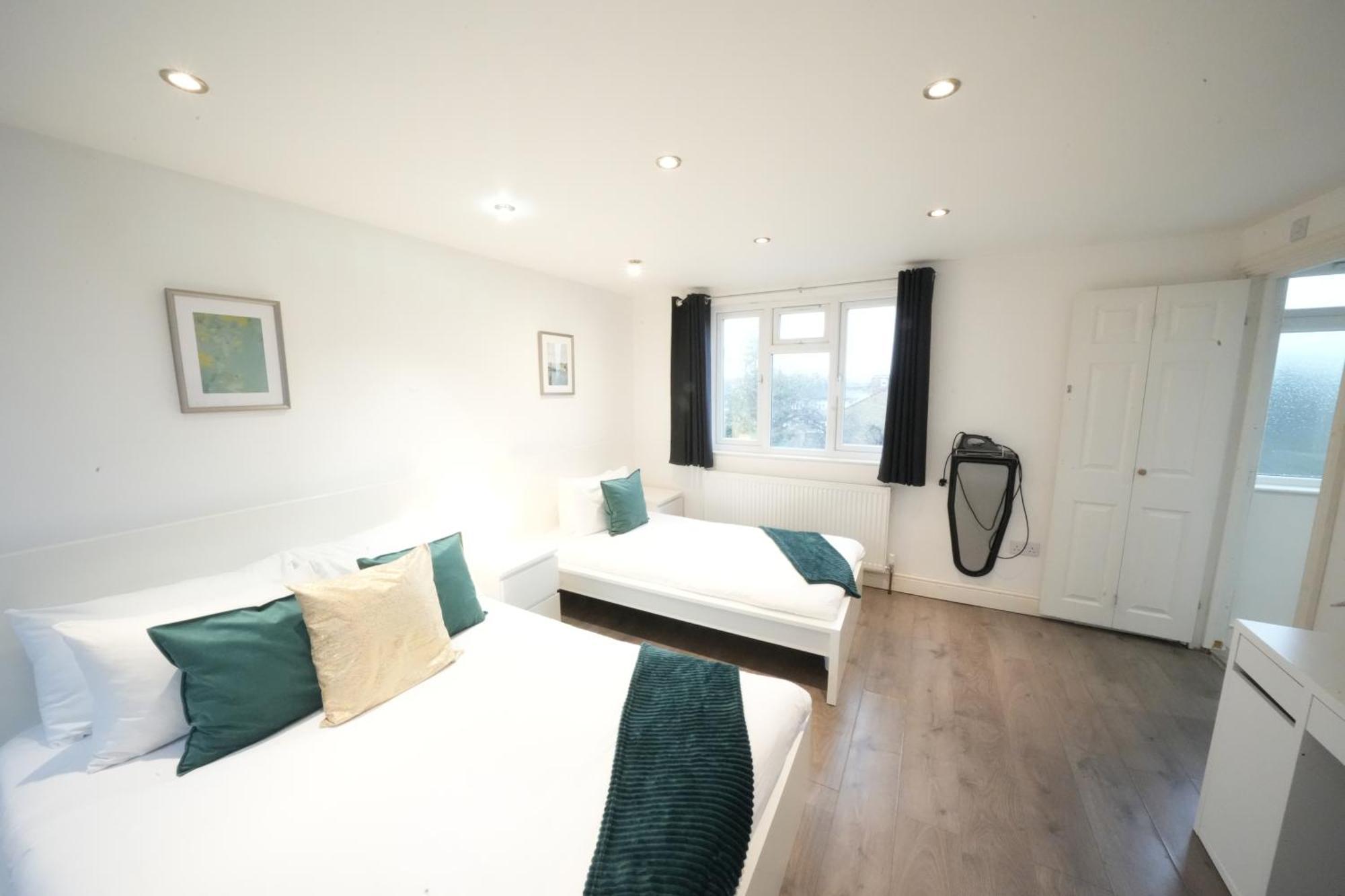 Grand Airport Ensuites Harmondsworth Exteriér fotografie